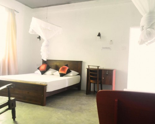 Holiday Inn Unawatuna 3* — Унаватуна, Шри-Ланка