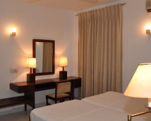 YKD Tourist Rest 2* — Хиккадува, Шри-Ланка