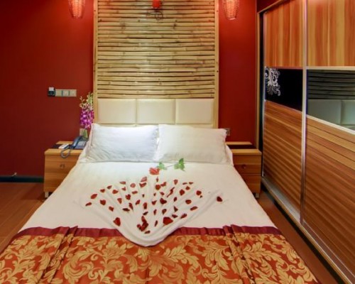 Clear Sky Inn by Wonderland Maldives 4* — Хулумале, Северный Мале
