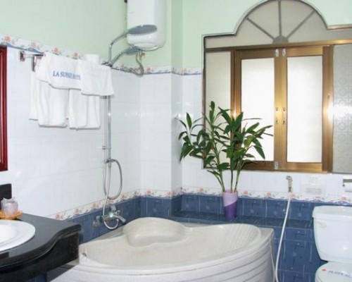 La Suisse Hotel 2* в Нячанге: что важно знать перед бронированием