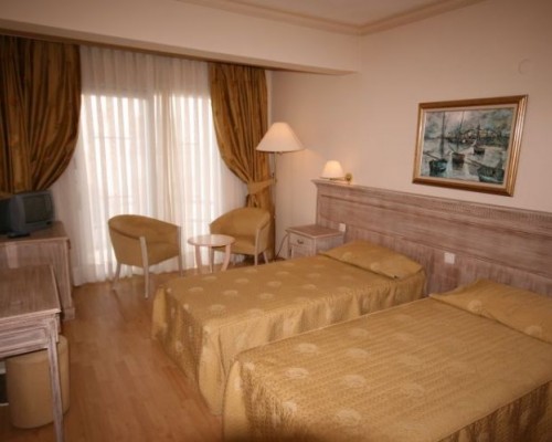 Sun Club Bodrum 4*: пляжный отдых на первой линии в Бодруме