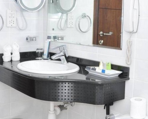Phoenix Plaza Hotel Apartments 3* — Абу-Даби, ОАЭ