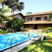 Sea Rock Villa 3* — отель на берегу океана в Бентоте