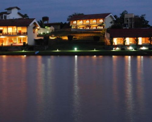 Kalla Bongo Lake Resort 3* — Хиккадува, Шри-Ланка