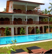 Sandali Walauwa 3*