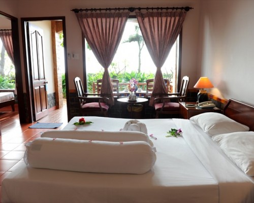 Delight Hotel & Restaurant 2* — Фантхьет, Вьетнам