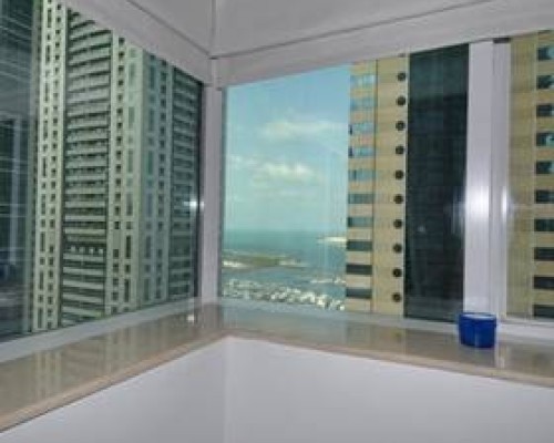 Marina Pinnacle Apartments