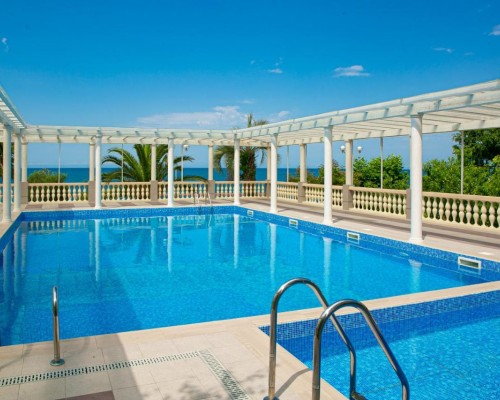 Alex Resort & Spa Hotel 4* в Гагре: что важно знать перед бронированием