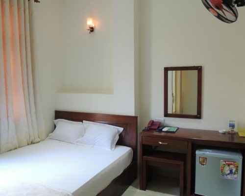 Long Chau Hotel 1* в Нячанге