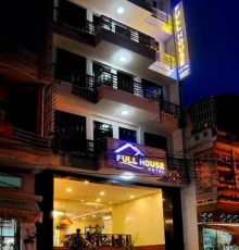 Full House Hotel 3*