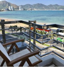 Vivid Seaside Homestay