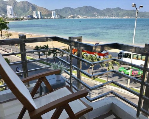 Vivid Seaside Homestay в Нячанге: что это за отель