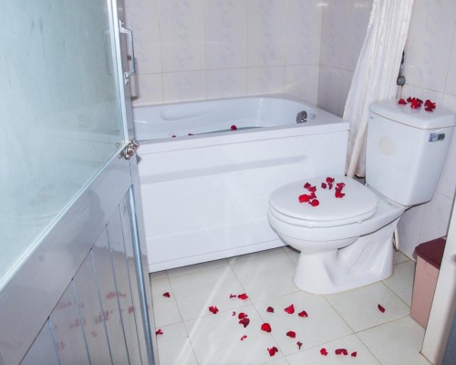 Queen 7 Hotel 2* в Нячанге — честный обзор
