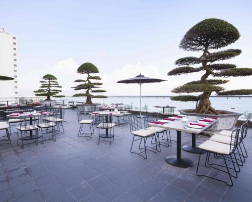 Alpha Ocean View Apartment в Нячанге