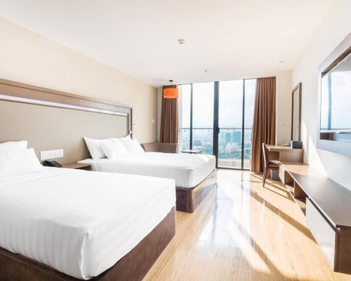 King Town Grand Hotel & Wedding Center 4* — Нячанг
