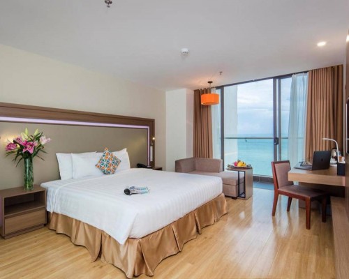 King Town Grand Hotel & Wedding Center 4* — Нячанг