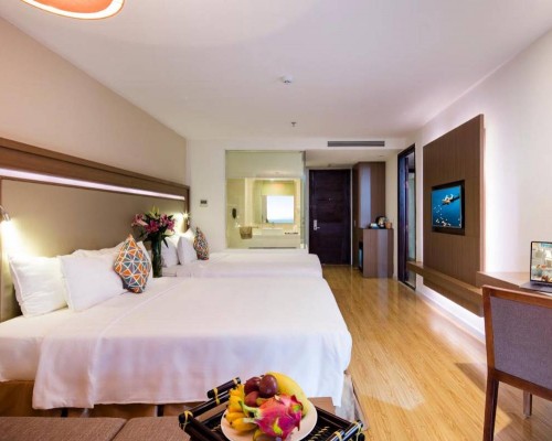 King Town Grand Hotel & Wedding Center 4* — Нячанг