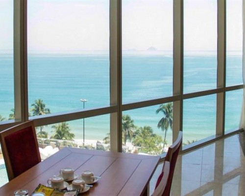 Celina Bayfront Nha Trang Centre — отель в центре Нячанга