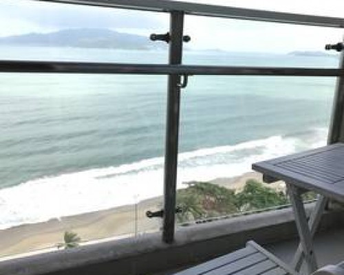 Celina Bayfront Nha Trang Centre — отель в центре Нячанга