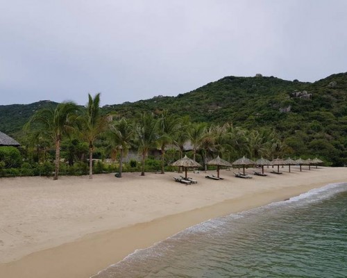 The Light Coral Island Resort в Нячанге
