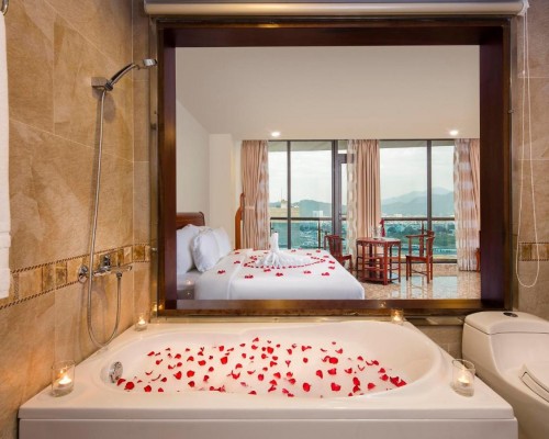 Red Sun Nha Trang Hotel 4* — отель в Нячанге