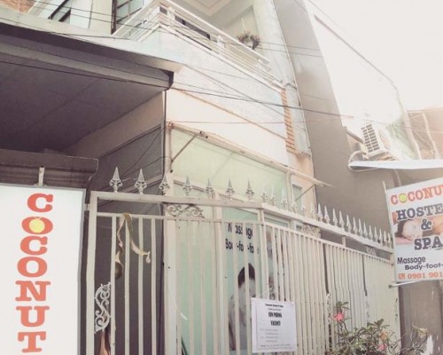 Coconut Hostel в Нячанге: бюджетный хостел у пляжа