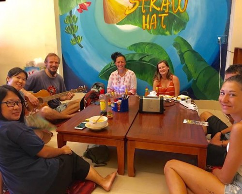 Straw Hat Hostel в Нячанге: что это за место