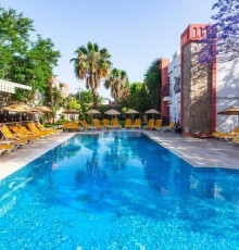 Kriss Hotel 3* Kriss Hotel 3*