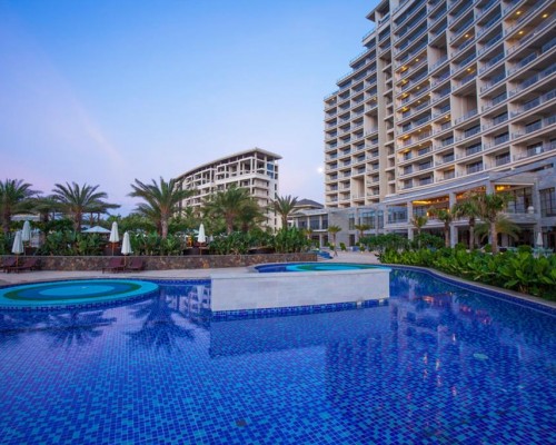 Aloha Oceanfront Suite Resort 5* — Хайнань, Китай