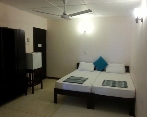 Thirangama Beach Hotel 2* — Унаватуна, Шри-Ланка