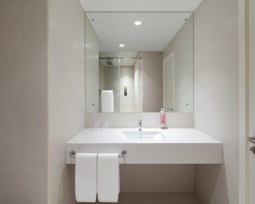 Rove Dubai Marina 3* — отель в Дубай-Марине, ОАЭ