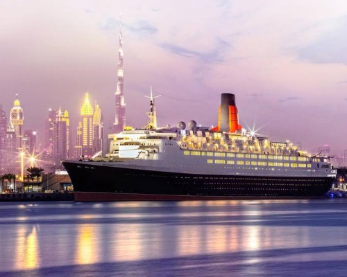 Queen Elizabeth 2 4* — отель-лайнер в Дубае