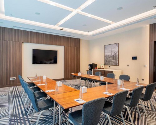 Hampton by Hilton Dubai Airport — отель 3* в Дубае