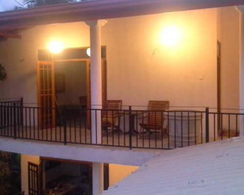 Srimali's Residence 2* — гостевой дом в Унаватуне