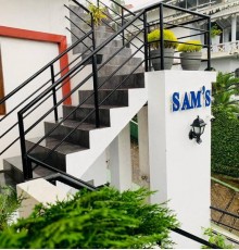 Sam's Guest House 3*