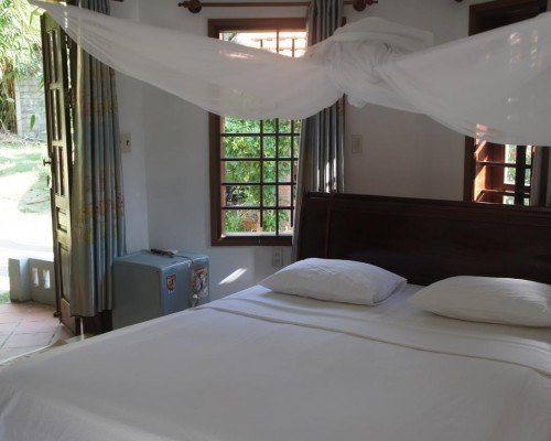 Phu Quoc Kim Bungalow On The Beach — бунгало у моря на Фукуоке