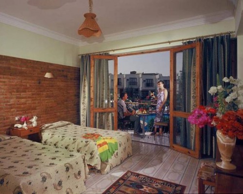Moon Valley Hotel 3* — Хургада, 200 метров до пляжа