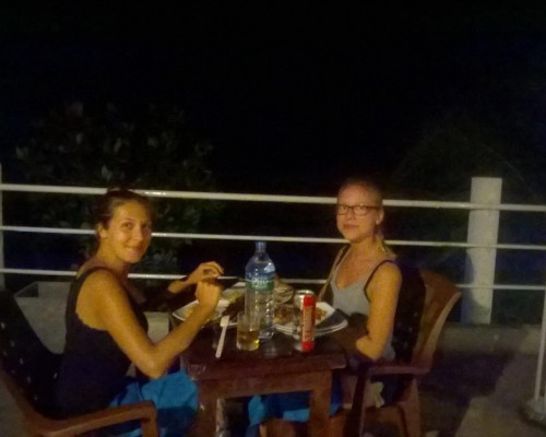 White Surfing Beach Resort 1* — Унаватуна, Шри-Ланка