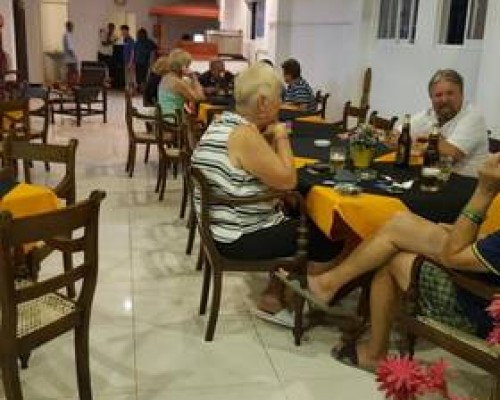Hotel Blue Sky 3* в Хиккадуве — 50 метров до пляжа