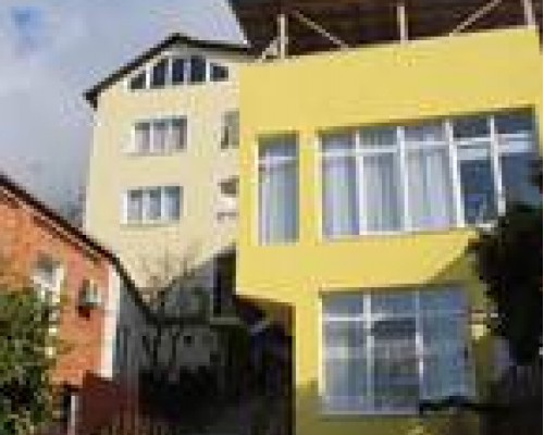 Anna-Saria Guest House, Гагра — гостевой дом у моря