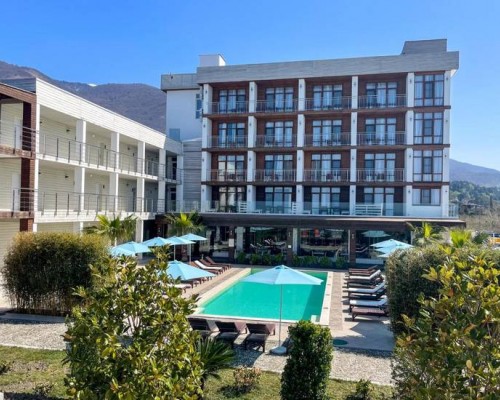 Aquamarine Family Club Hotel 4* — Гагра, Абхазия