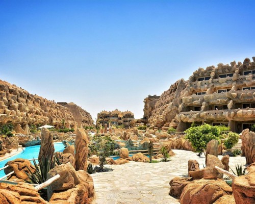 Caves Beach Resort 5* в Хургаде
