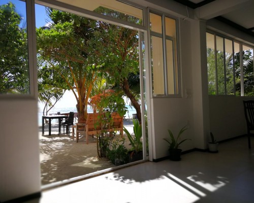 Crown Beach Hotel Maldives 4* — Северный Мале, Мальдивы