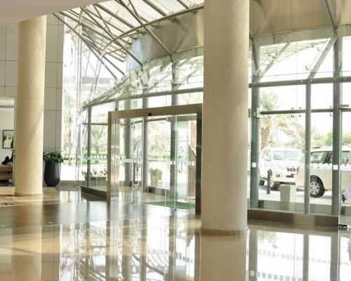 Holiday Inn Abu Dhabi 4* — отель в Абу-Даби