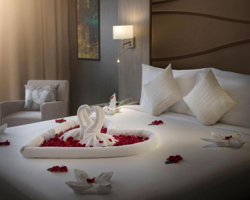Two Seasons Hotel & Apartments 4* в Дубае: апартаменты у метро