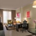 Two Seasons Hotel & Apartments 4* в Дубае: апартаменты у метро