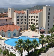 Larissa Celik Inn 4*