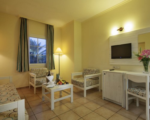 Palm 2* в Кызылагаче (Анталья): первая линия, бассейны, spa
