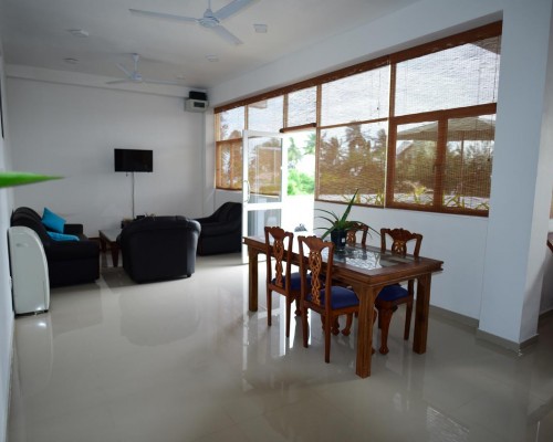 Bliss Luxury Apartment, Хиккадува