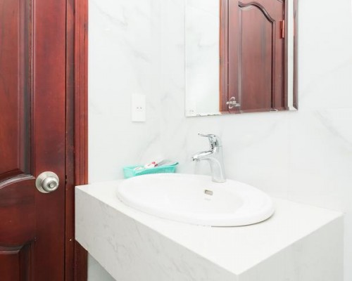OYO 176 374 Hotel, Нячанг — что это за отель
